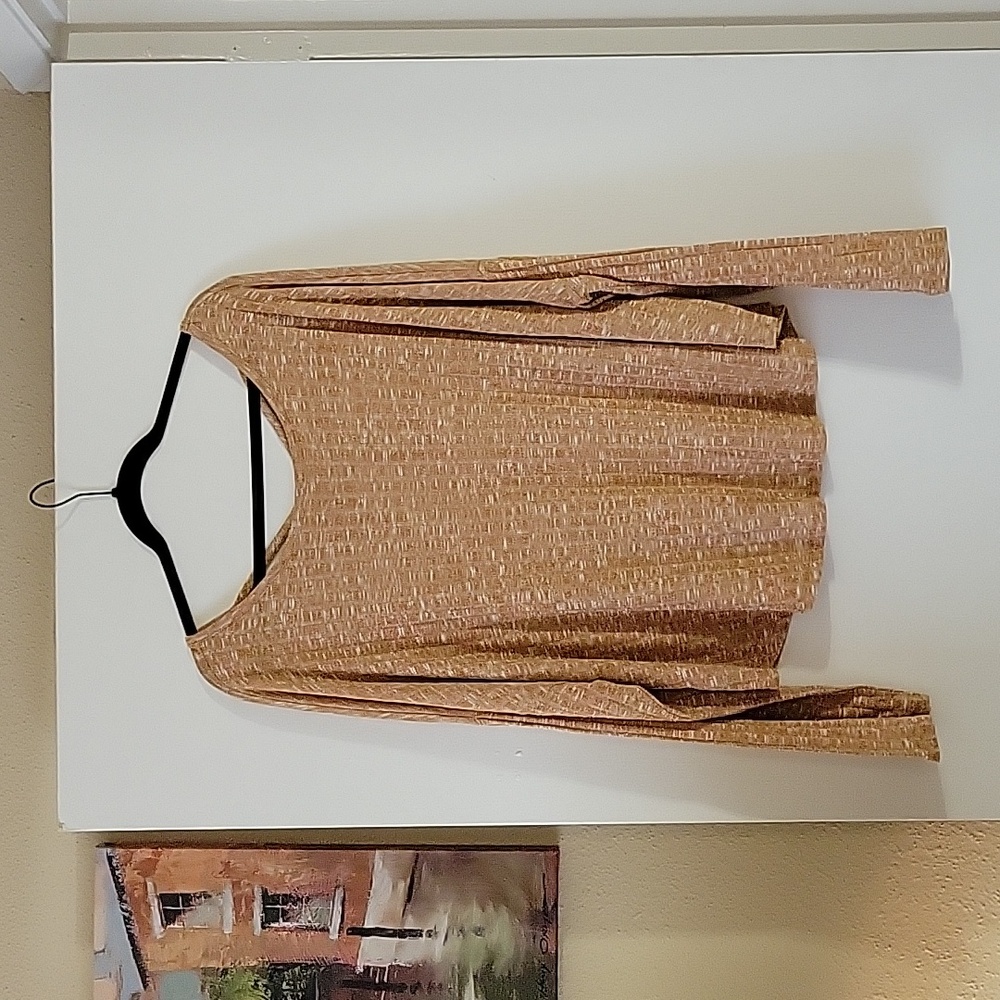Sweater Tan w/ crisscross in back